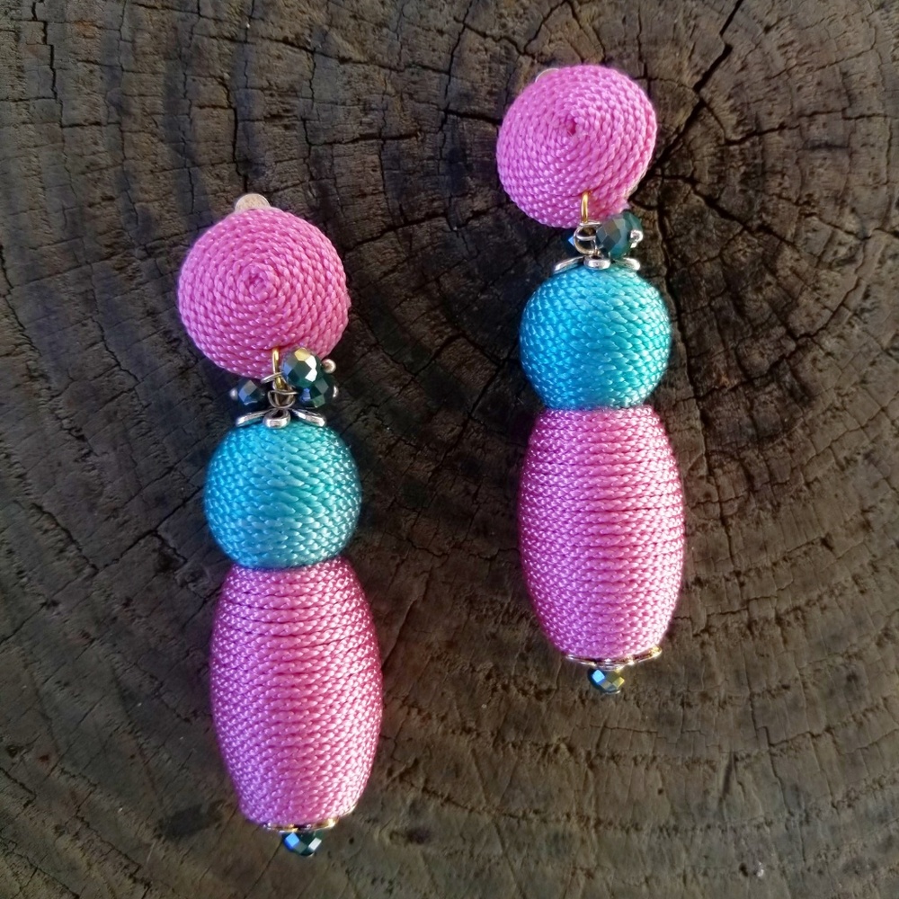 Body Shape Earrings - Picture 2 of 3